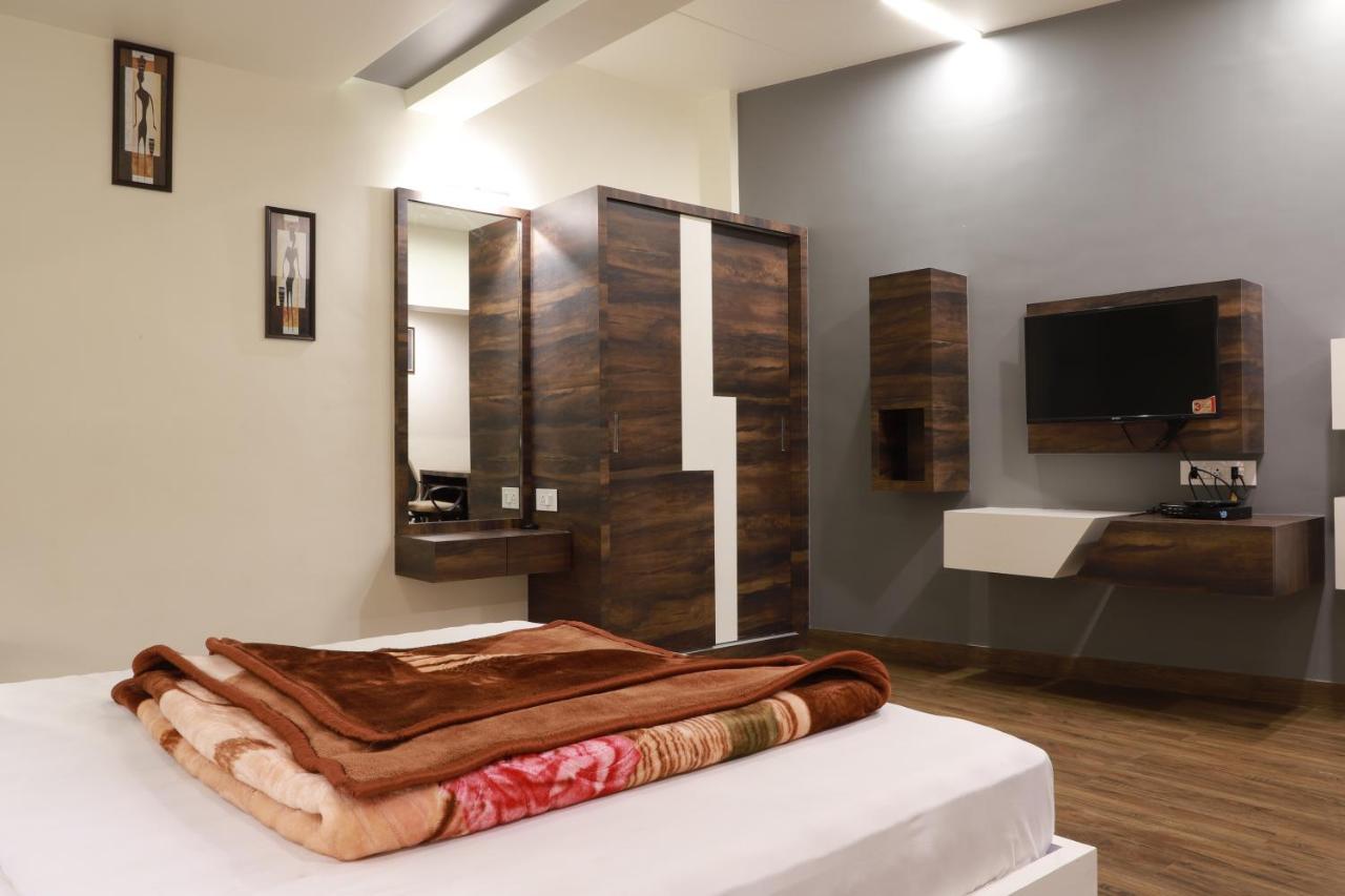 Hotel Darshan Amreli Exterior foto